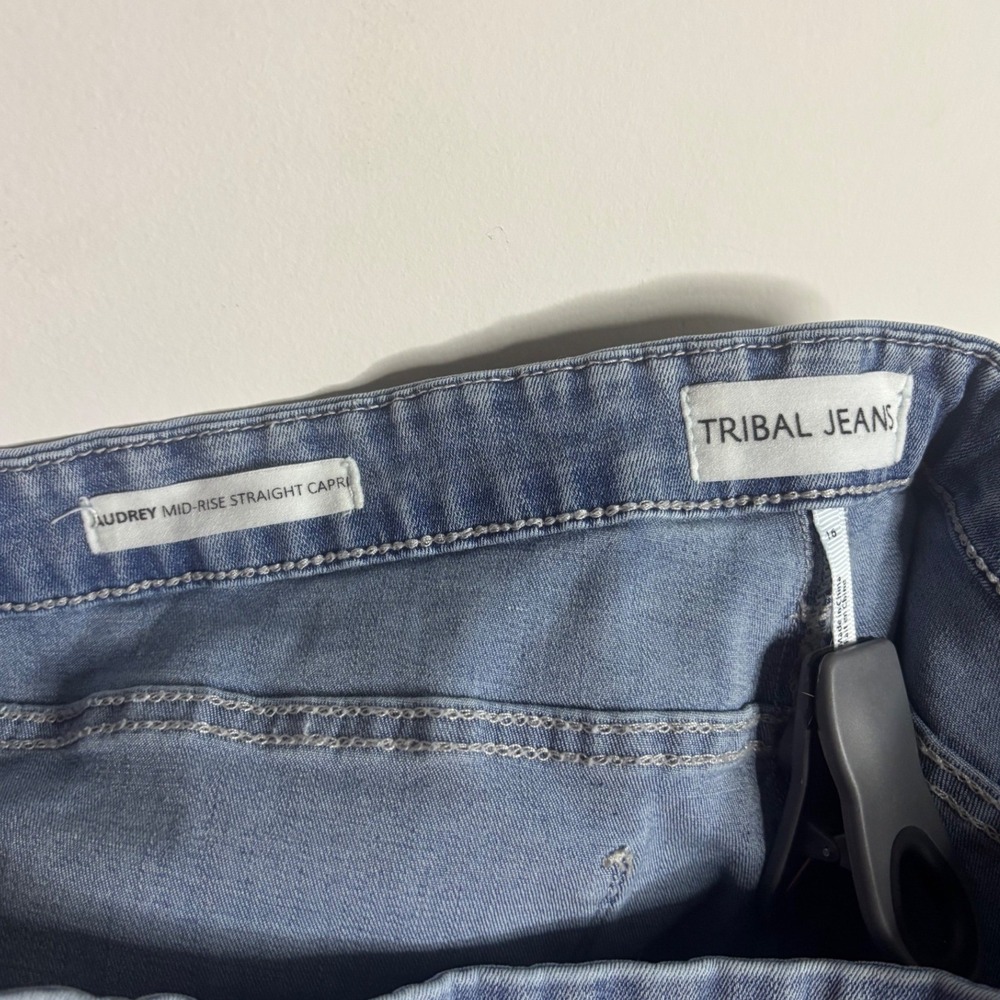 Tribal Jeans Blue Straight Capri Women Size 16 - Picture 7 of 8